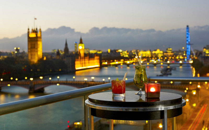 Plaza On The River London Luaran gambar The view from the balcony of the hotel