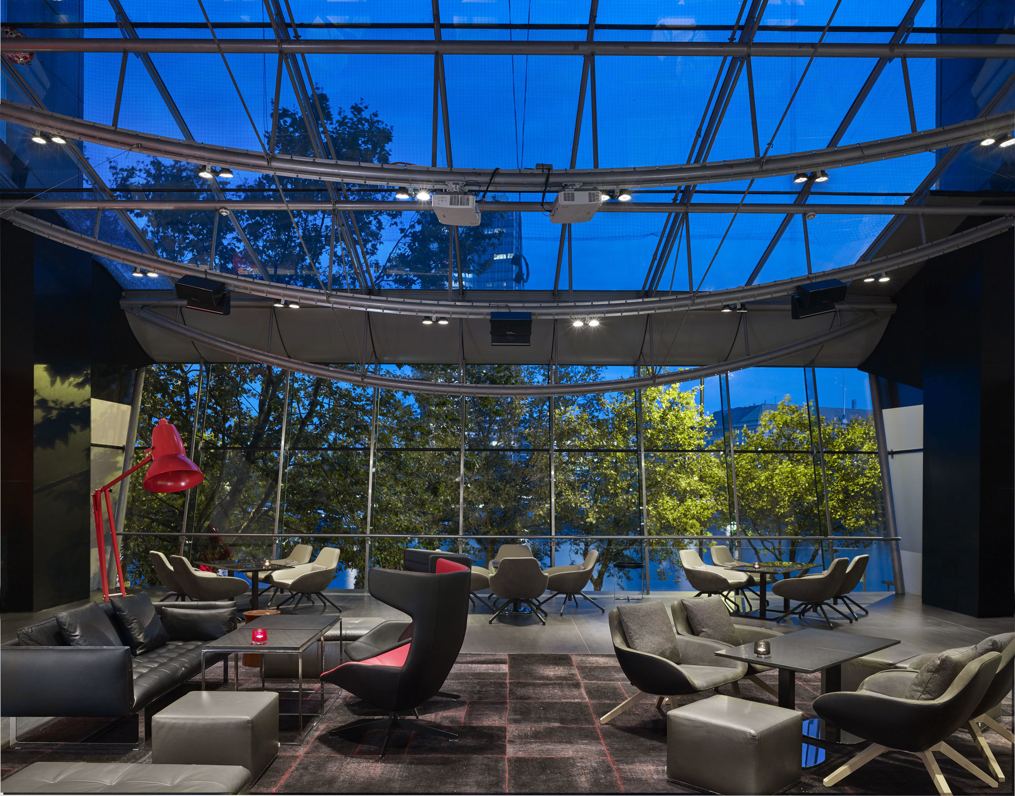 Plaza On The River London Dalaman gambar The Sky Bar