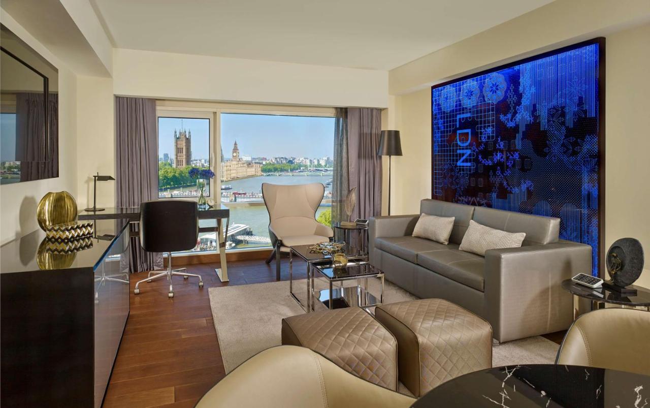 Plaza On The River London Luaran gambar A suite at the InterContinental London