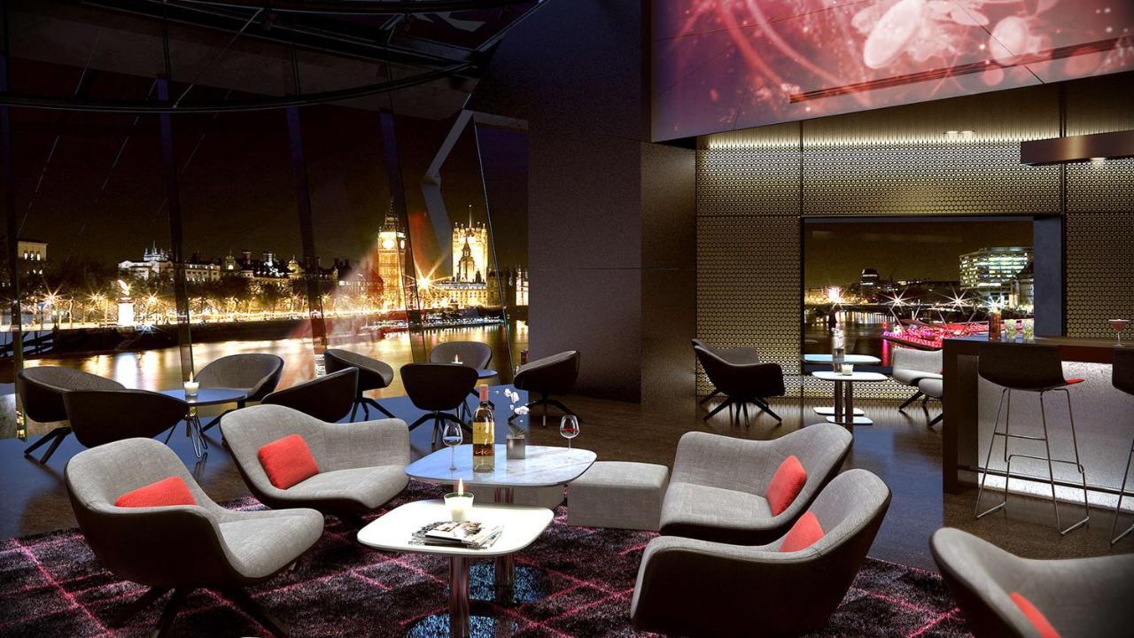 Plaza On The River London Luaran gambar The interior of the bar