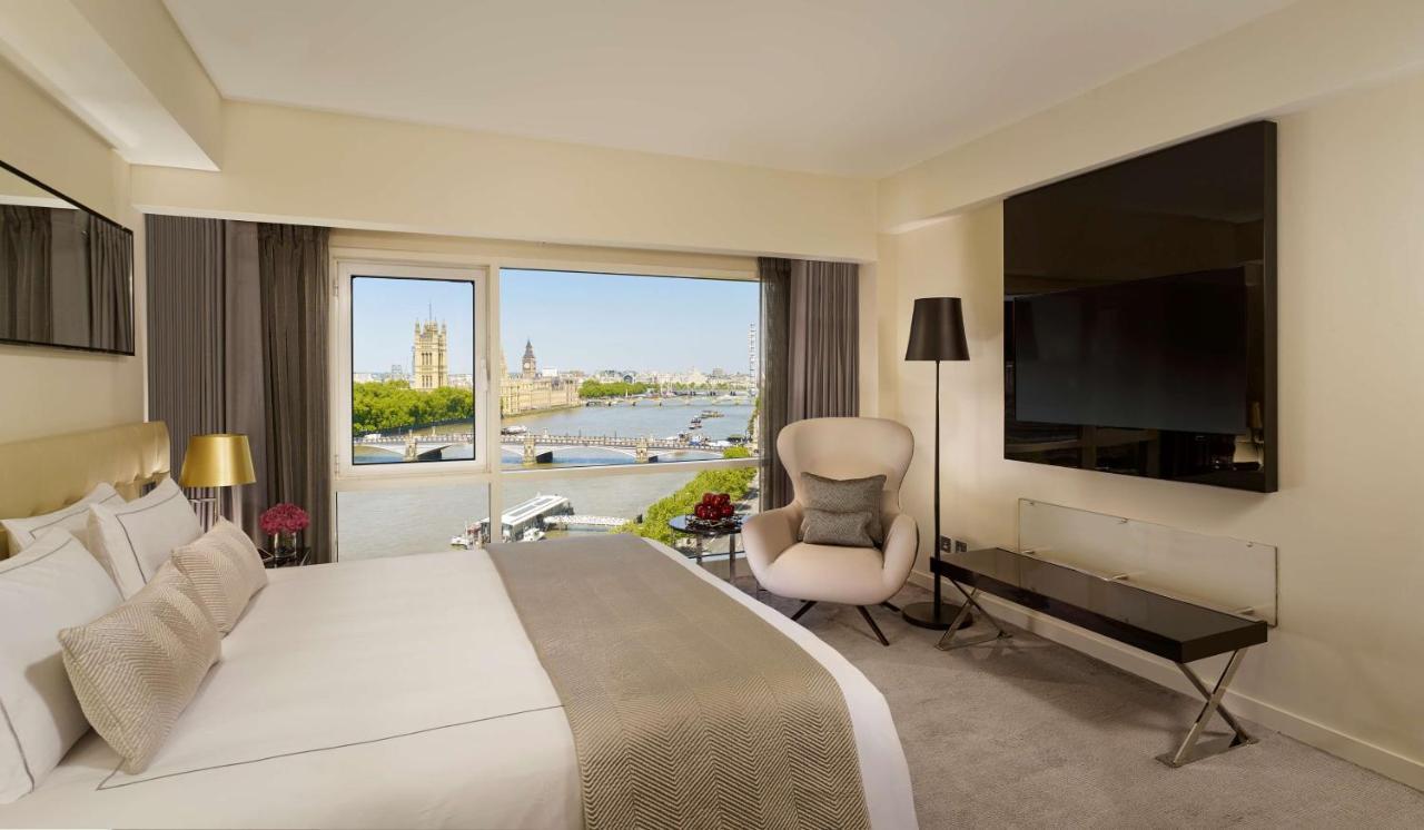 Plaza On The River London Luaran gambar A bedroom at the hotel
